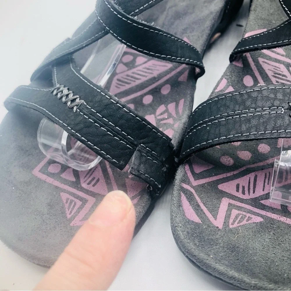 Merrell women's performance footwear‎ sandals, size 8